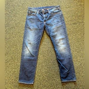 Levi’s 502 34x32. Only worn a few times.
